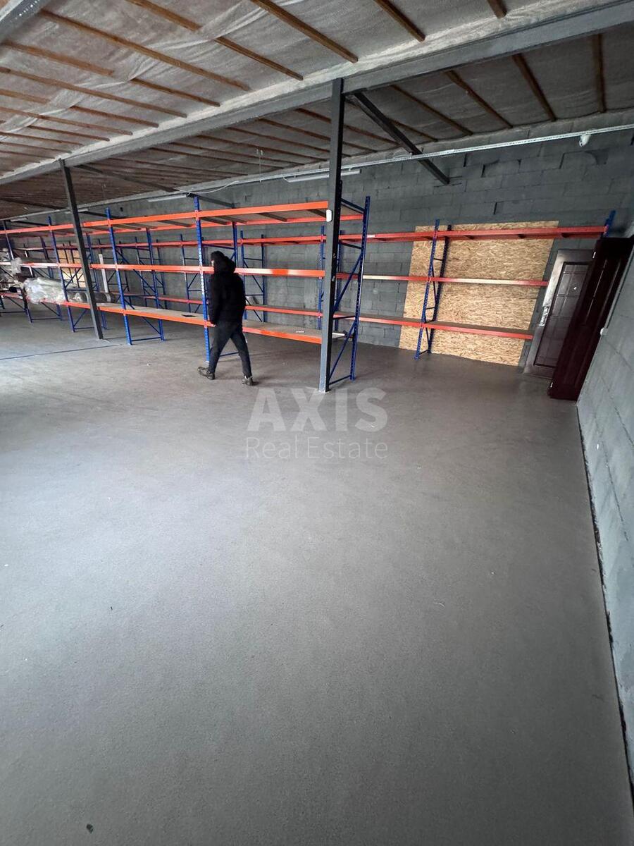Service object vul. Chervonotkac'ka 59А, 1027m2595695