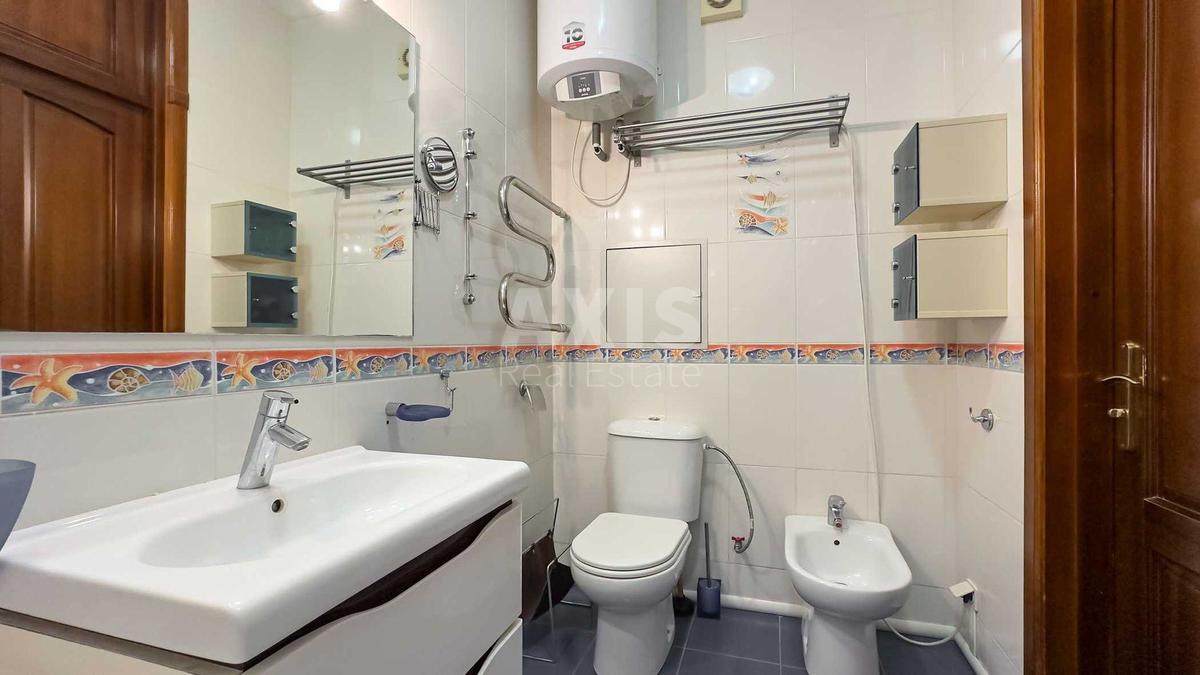 3k apartment vul. Pavlivs'ka 1810