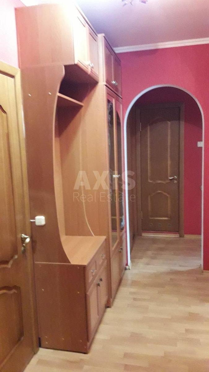 2k apartment vul. Revuc'kogo 4В4