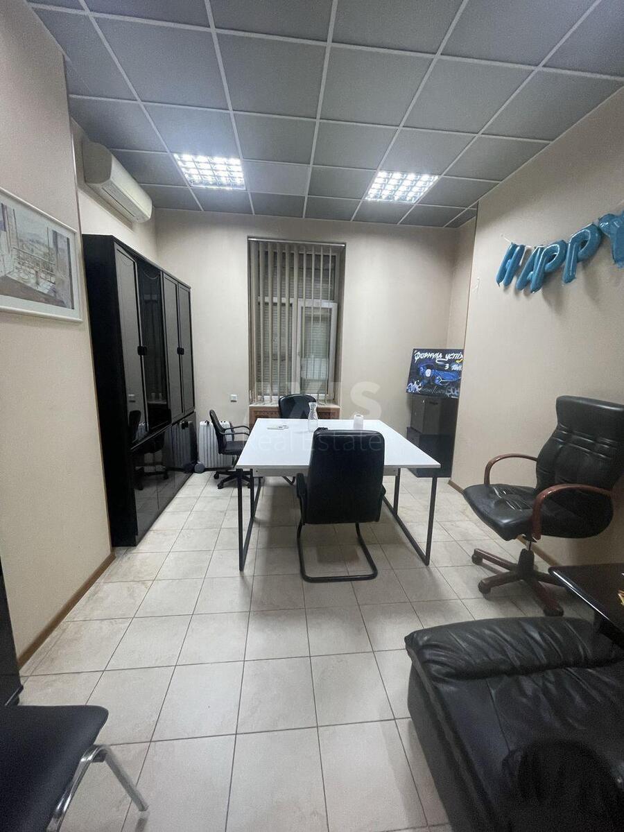 Офис ул. Хмельницкого Богдана 57, 37м21