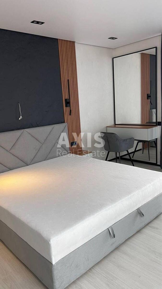 2k apartment vul. Pivnichno-Syrec'ka 12