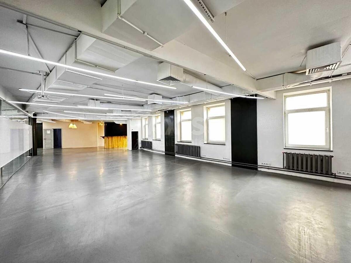 Office bul. Lesi Ukrai'nky 23Б, 400m2567421