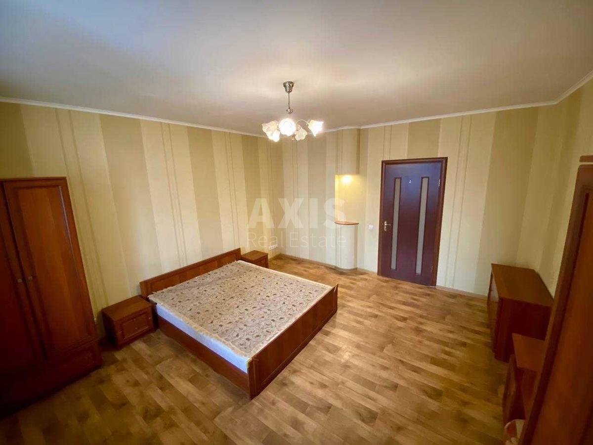 2k apartment vul. Ahmatovoi' Anny 28