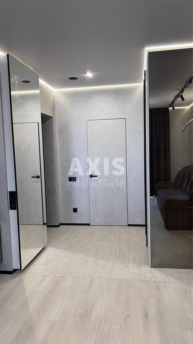 2k apartment vul. Pivnichno-Syrec'ka 13