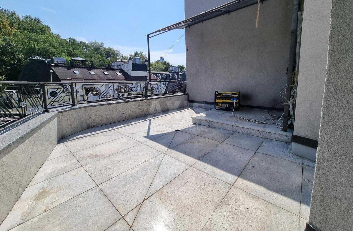 Office vul. Vozdvyzhens'ka 51А, 650m2563339