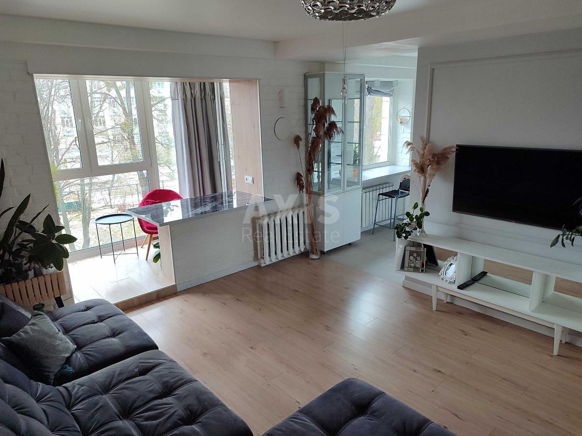 3k apartment vul. Entuziastiv 5/111