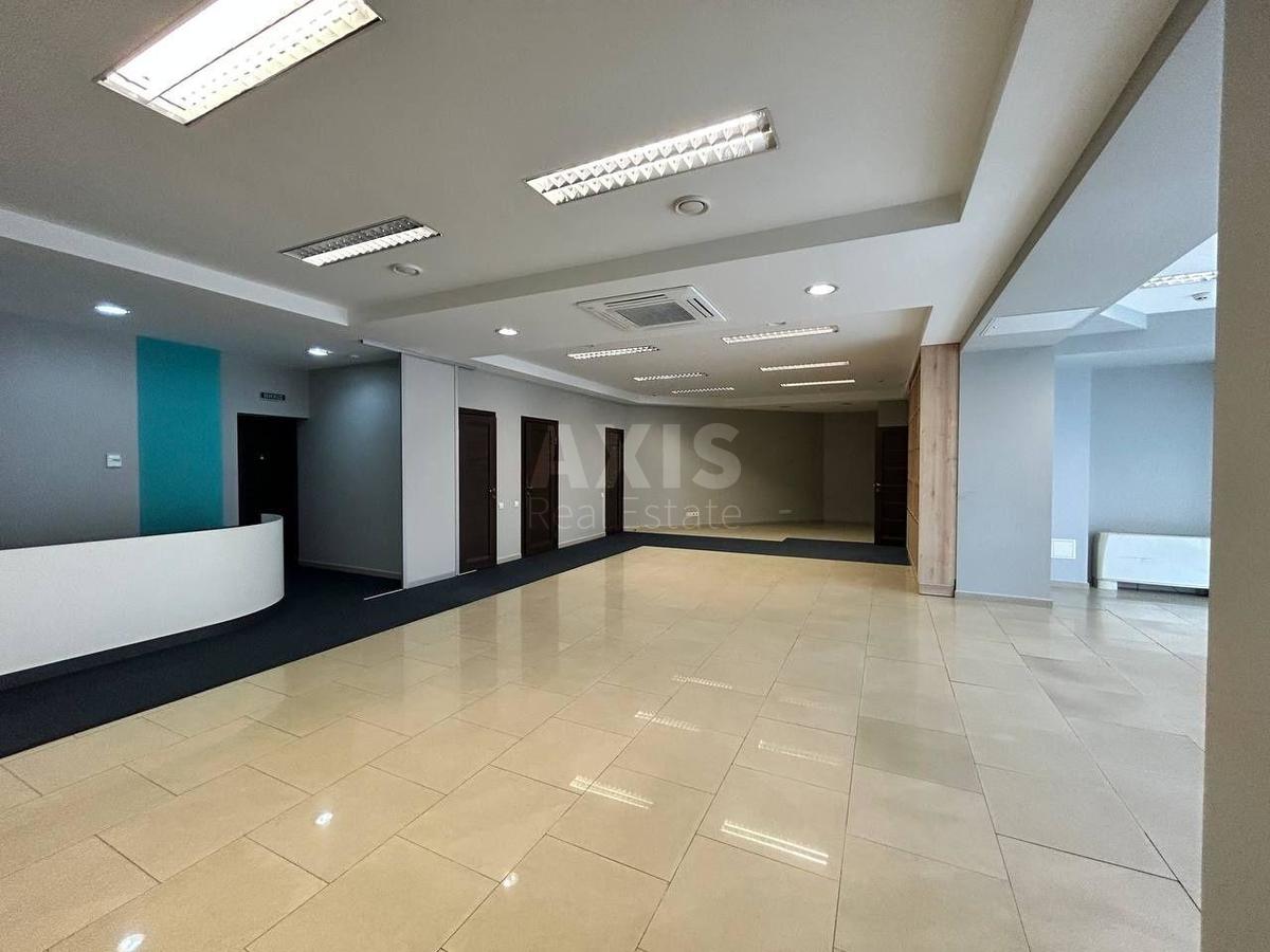 Office vul. Jevgena Konoval'cja 36Е, 170m2