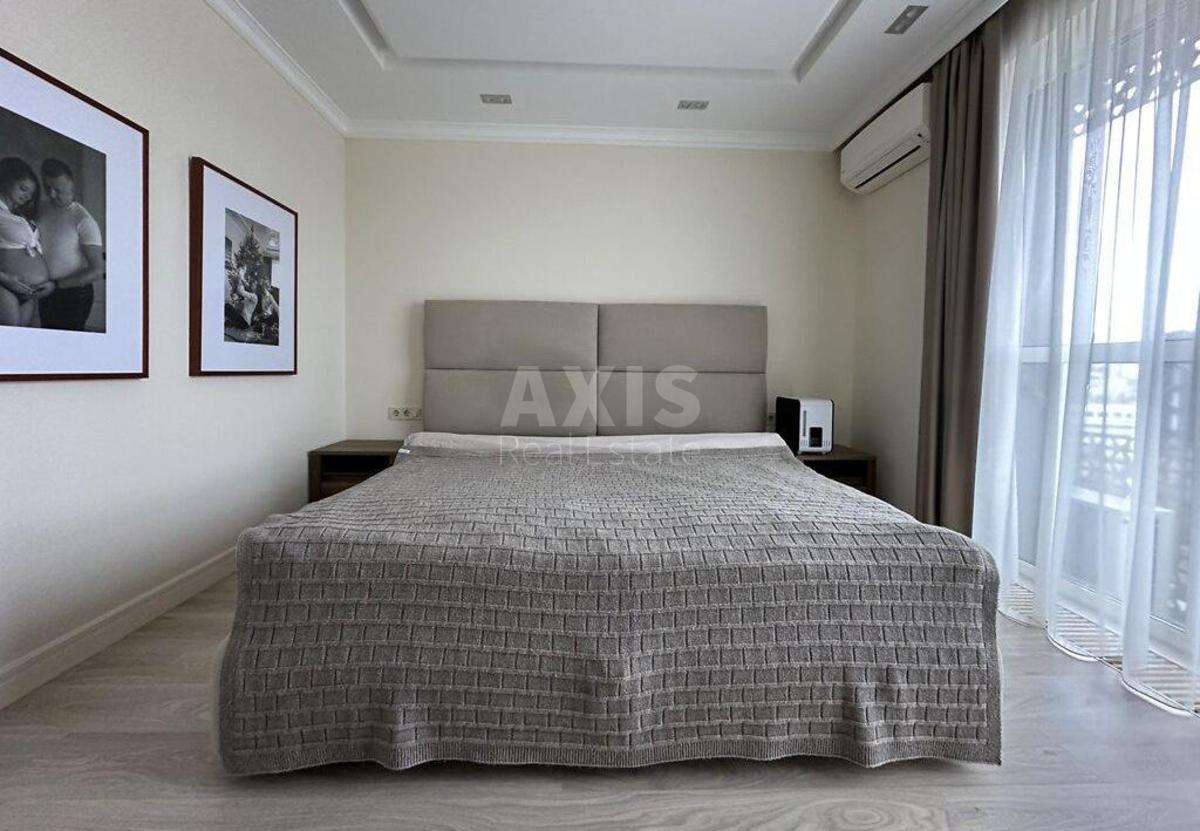 3k apartment vul. Lypkivs'kogo Vasylja Mytropolyta 16Г2