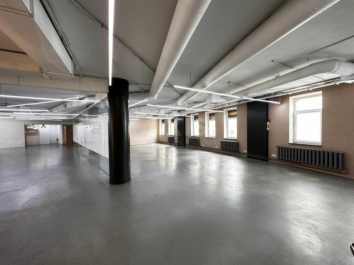 Office bul. Lesi Ukrai'nky 23Б, 400m2567422