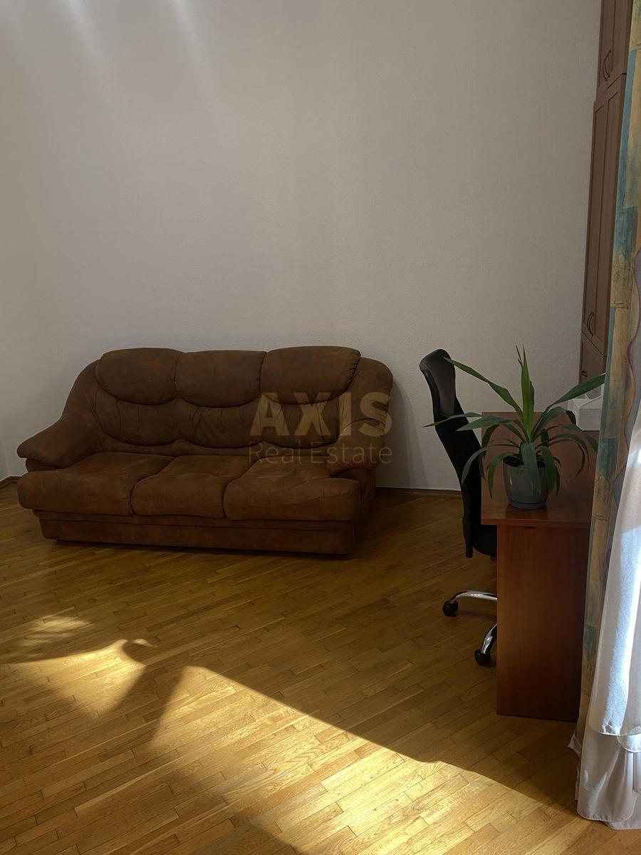 2k apartment vul. Zhyljans'ka 344