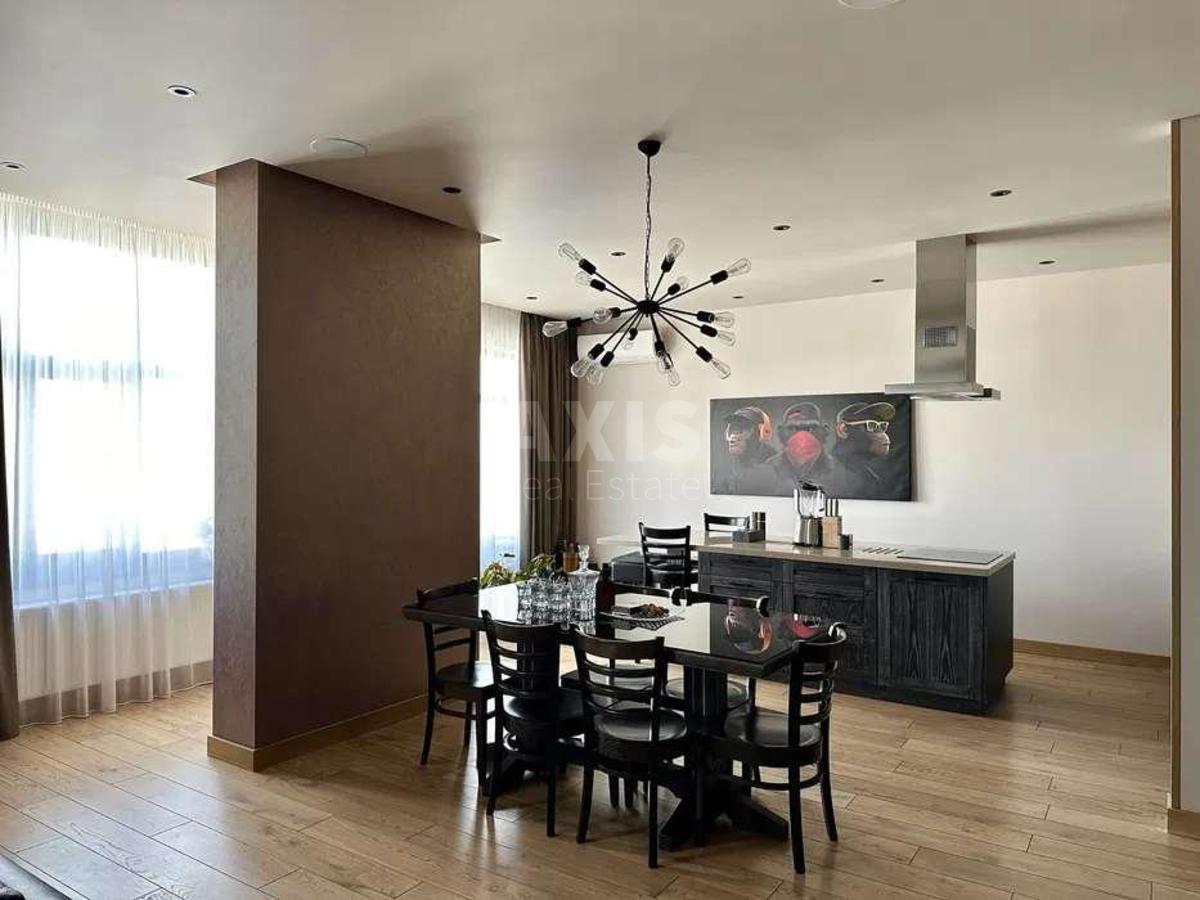 2k apartment vul. Jevgena Konoval'cja 36Є3