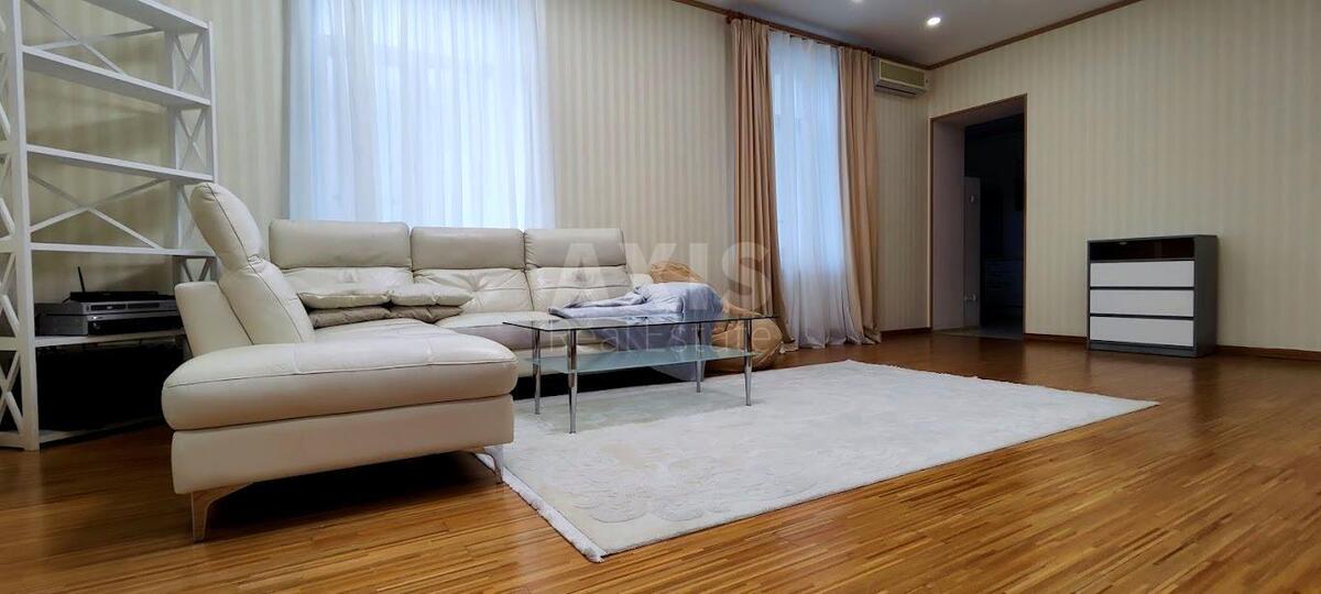 4k apartment vul. Orlyka Pylypa 10617731