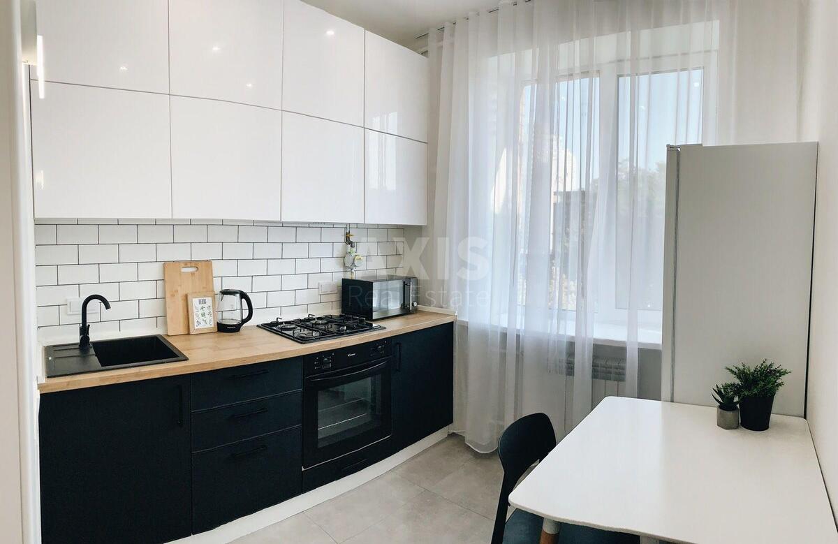2k apartment vul. Esplanadna 2