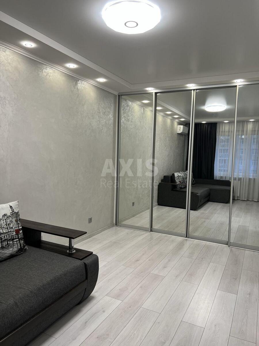 1k apartment vul. Rusovoi' Sofii' 7636095