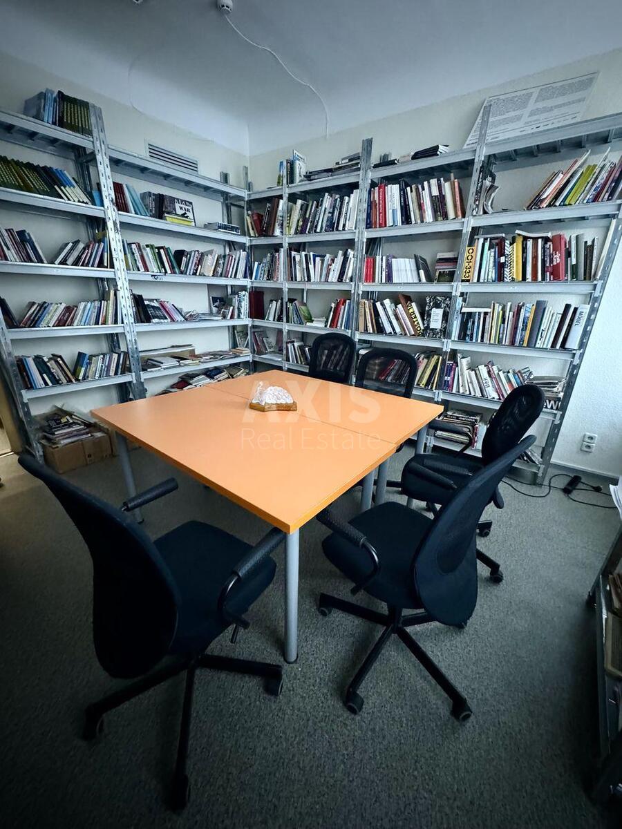 Office vul. Naberezhno-Lugova 12, 180m2634481