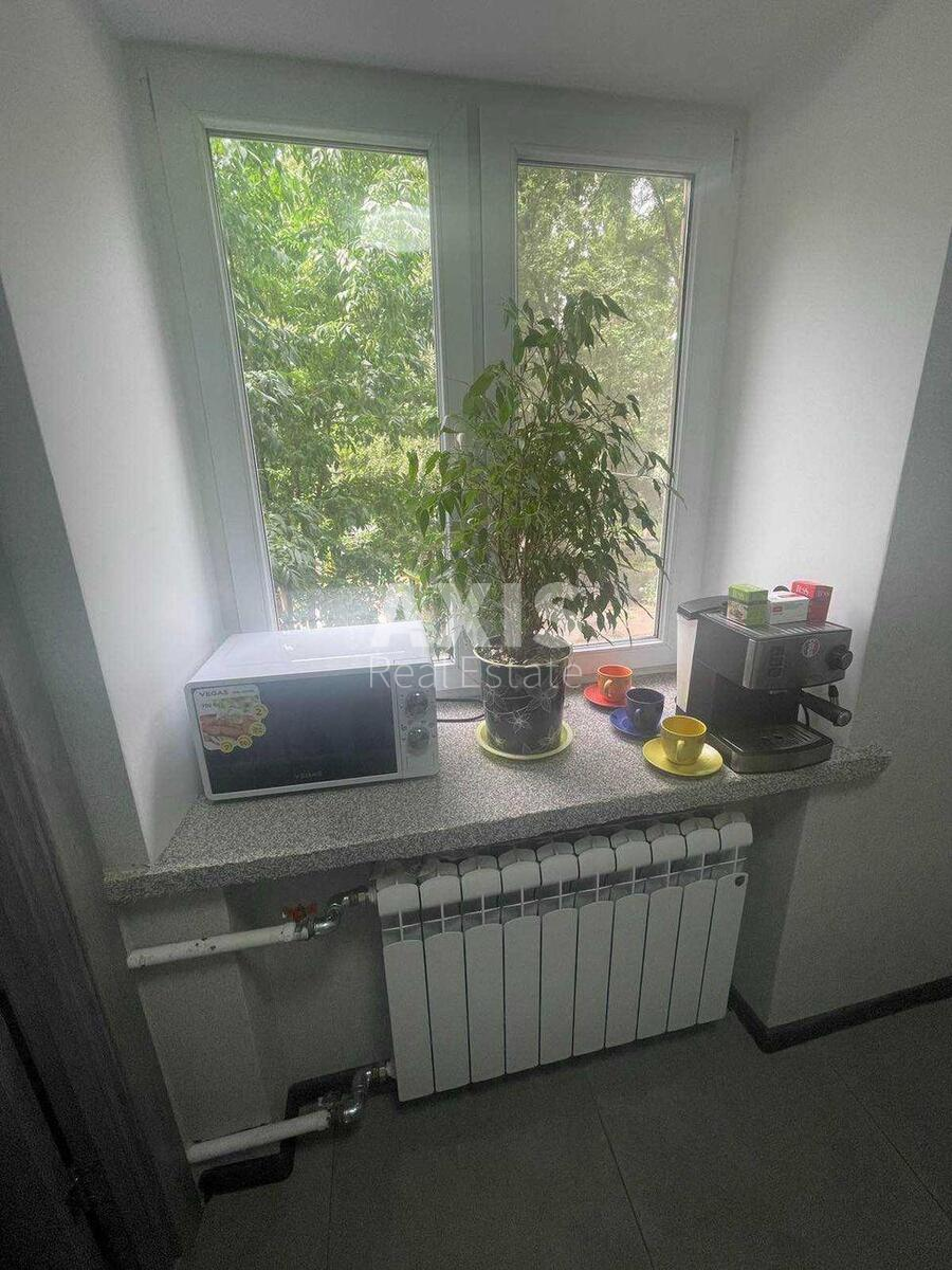 Office pr-t Povitryanykh Syl 52, 49m26032212