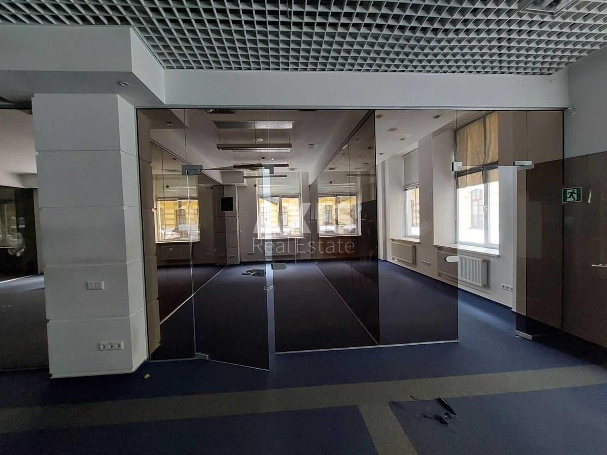 Trade object vul. Gonchara Olesja 6, 330m2