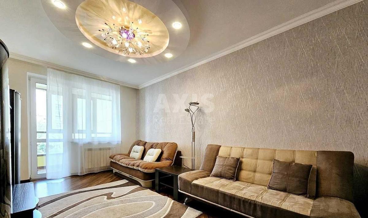 2k apartment vul. Patriarha Mstyslava Skrypnyka 404