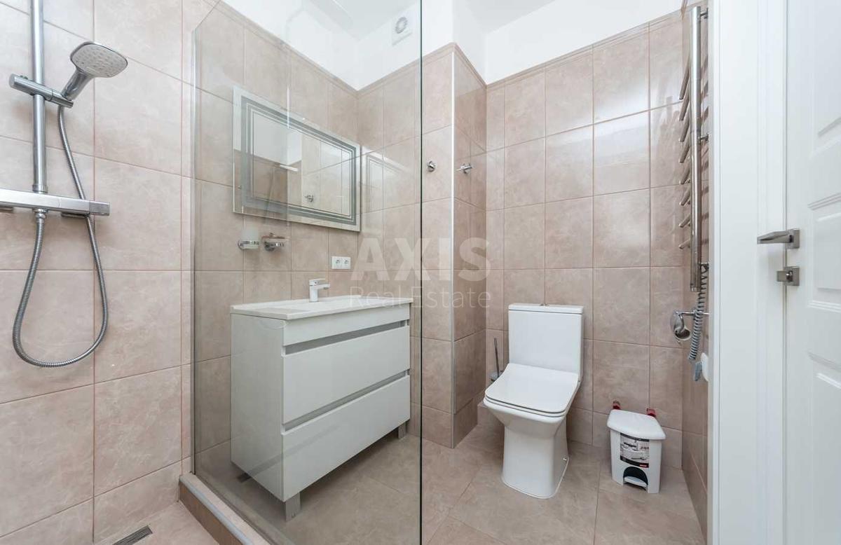 2k apartment vul. Glybochyc'ka 136