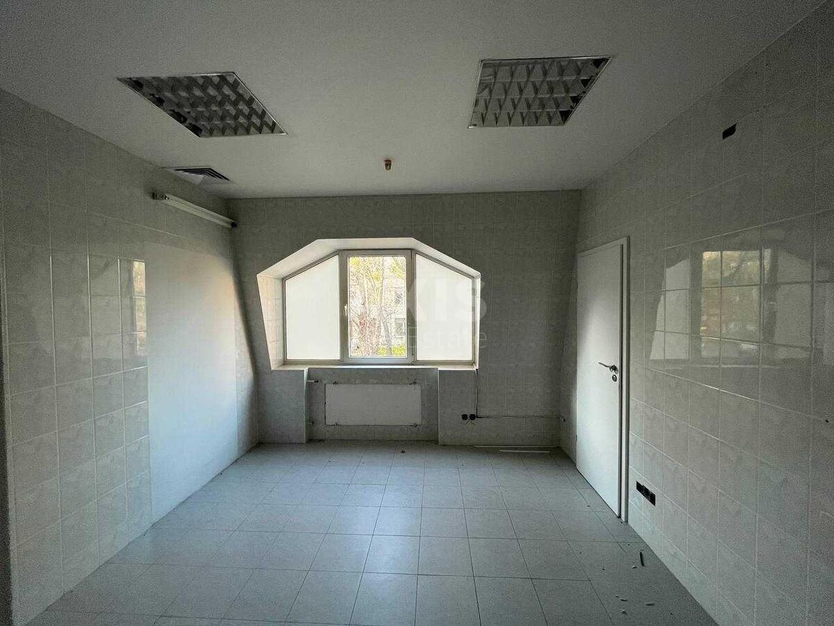 Service object vul. Zoologichna 3Д, 400m26