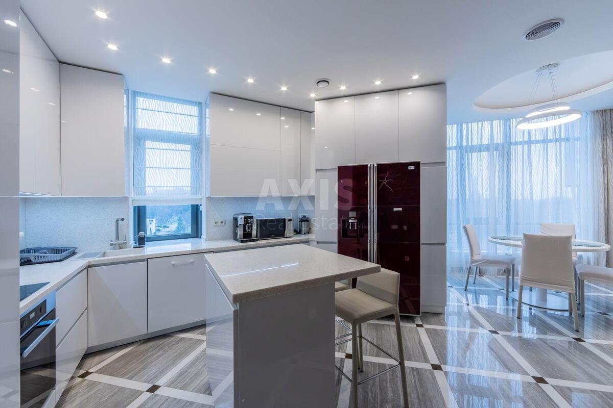 4k apartment vul. Strutyns'kogo Sergija 264017