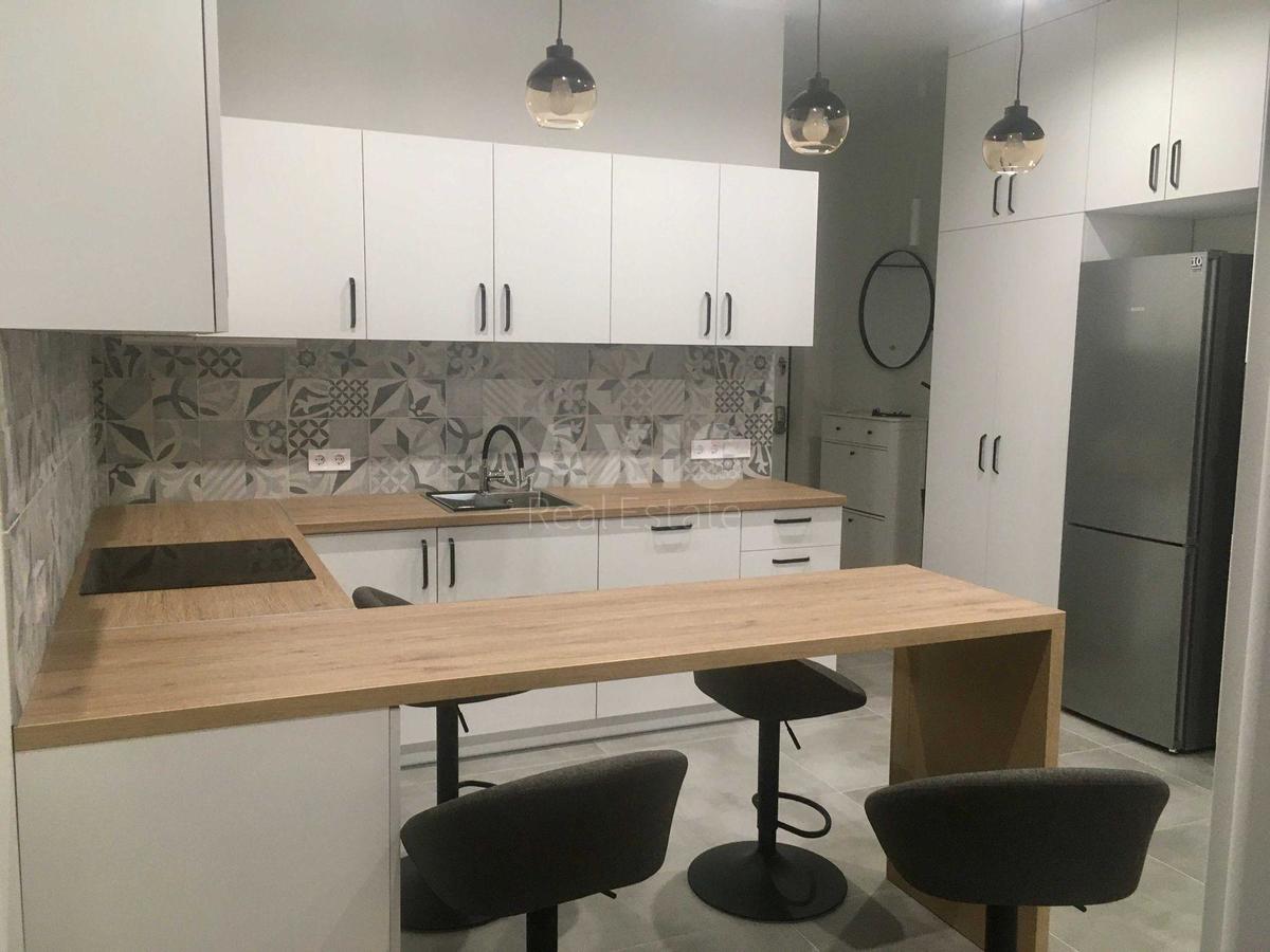 2k apartment vul. Glybochyc'ka 731