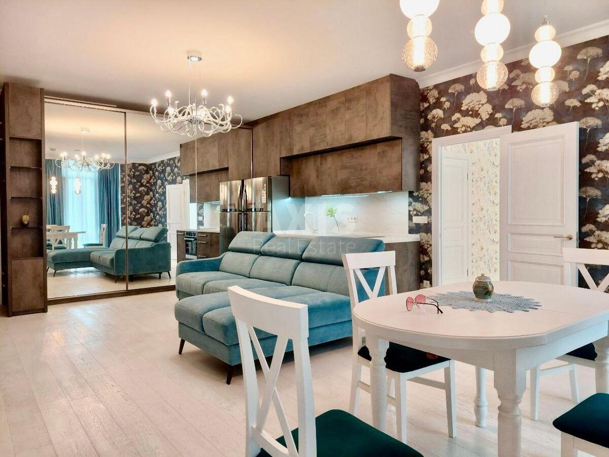 3k apartment vul. Kudri Ivana 1