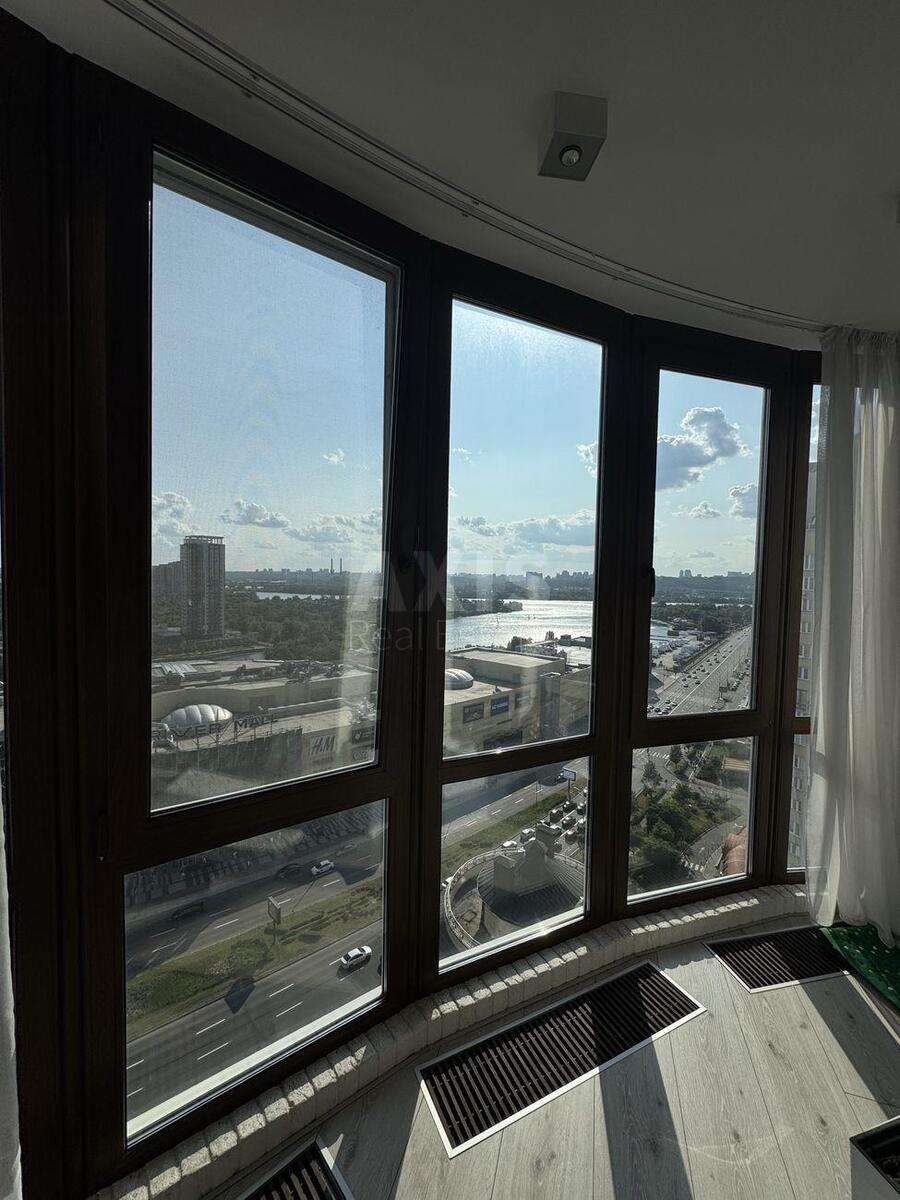 3k apartment nab. Dniprovs'ka 255