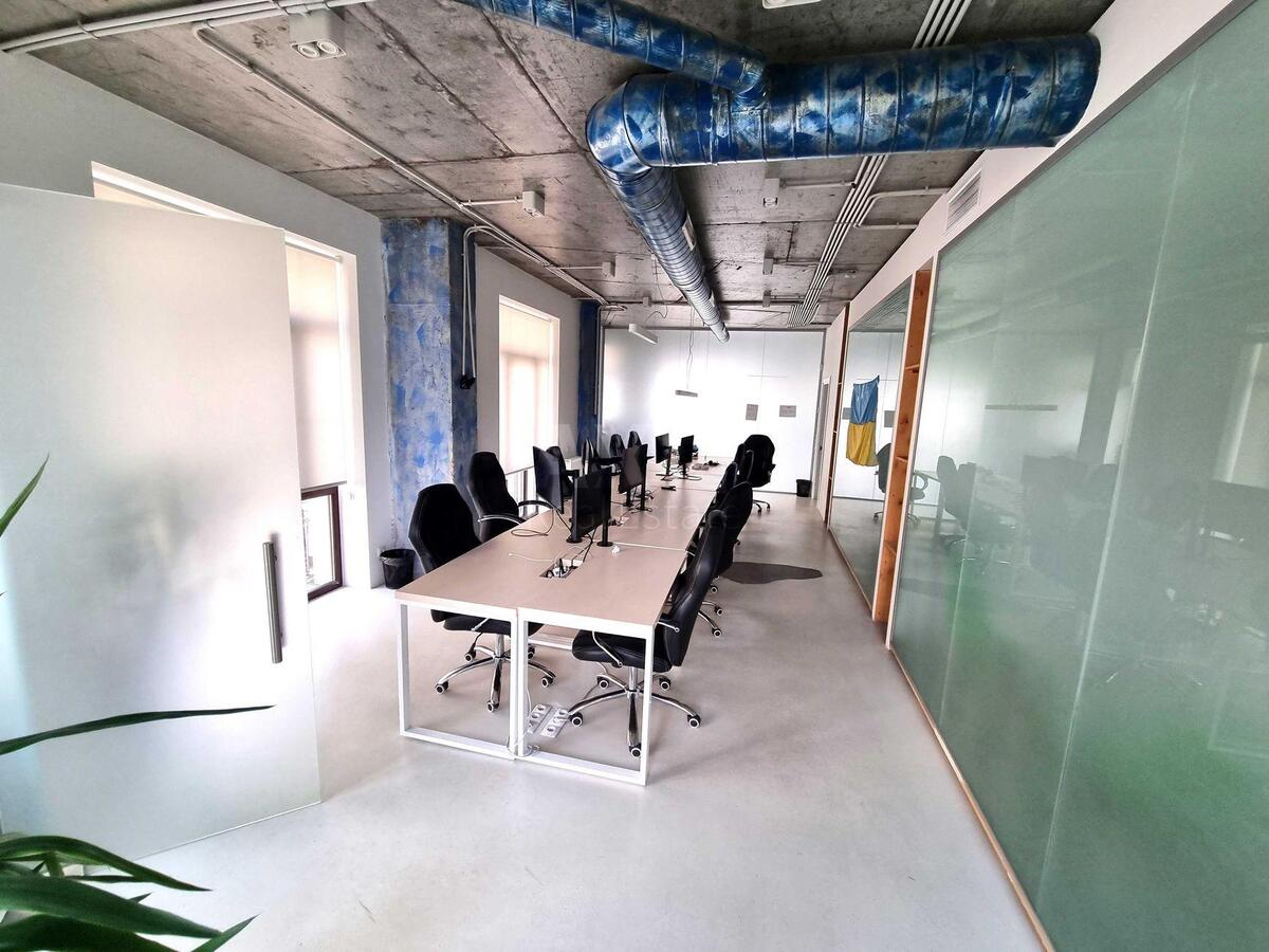 Office vul. Vozdvyzhens'ka 51А, 650m2568827