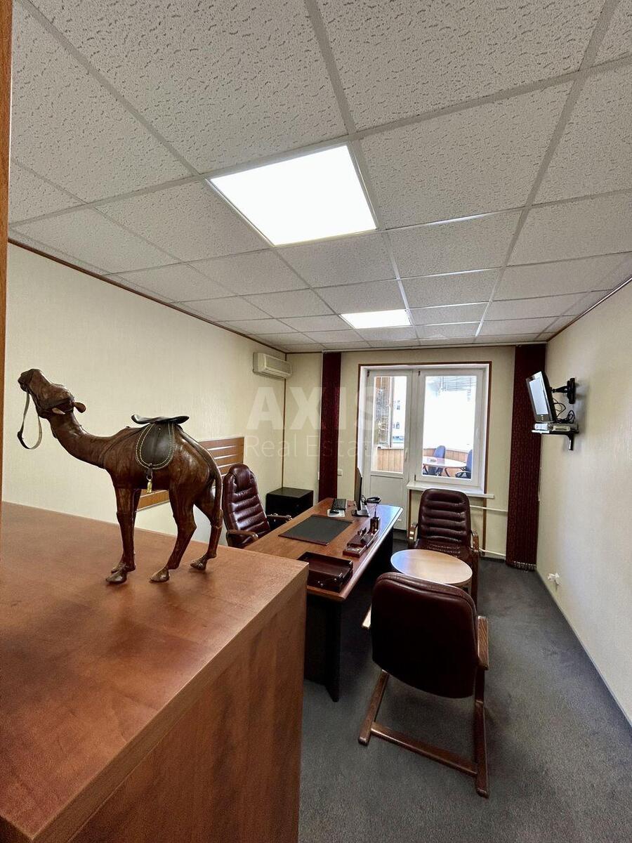 Office vul. Vasylivs'ka 18, 100m2567030