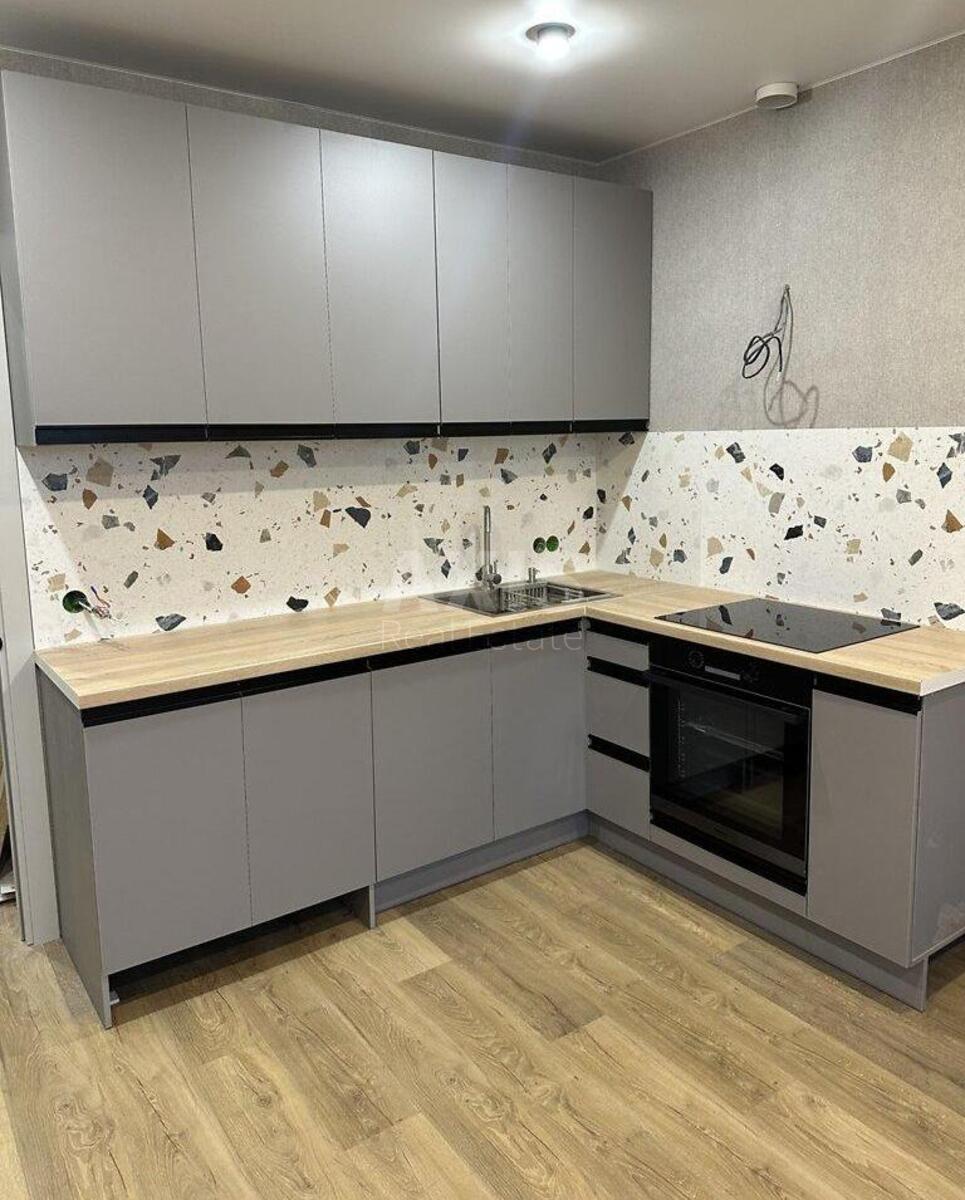 1k apartment vul. Myloslavs'ka 58