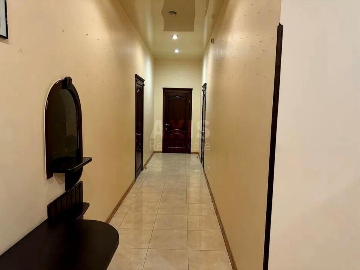 Office vul. Dilova 6, 212m2624612