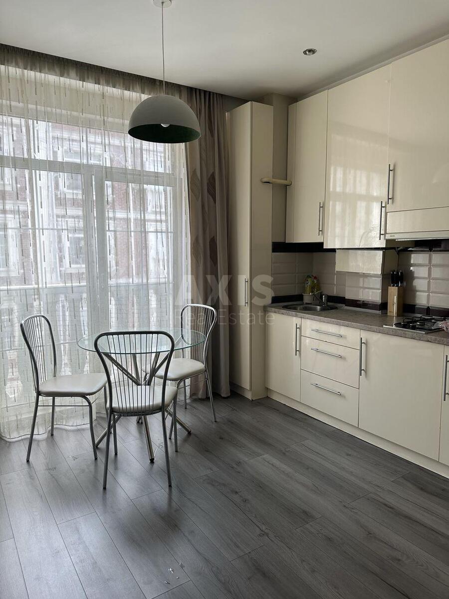 1k apartment vul. Lucenka Dmytra 10