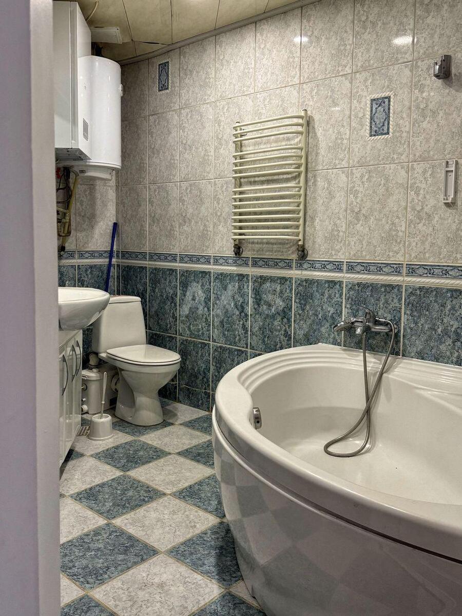 Office vul. Myhajlivs'ka 16, 160m29