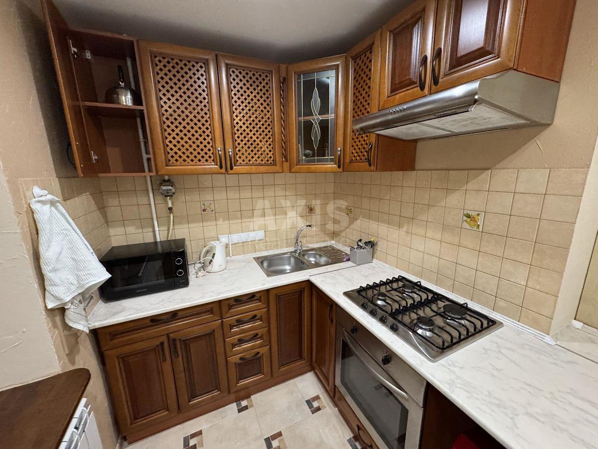1k apartment uzv. Klovs'kyj 2010