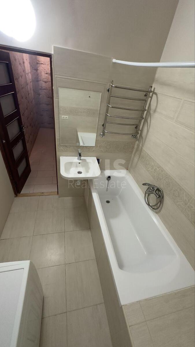 2k apartment vul. Saksagans'kogo 696369318