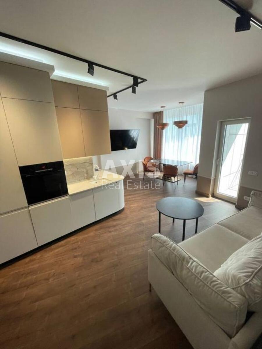4k apartment vul. Buslivs'ka 120