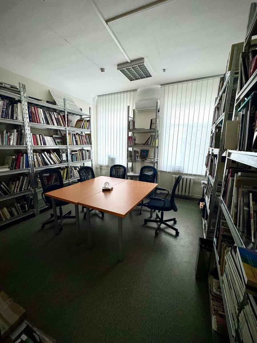 Office vul. Naberezhno-Lugova 12, 180m2634482