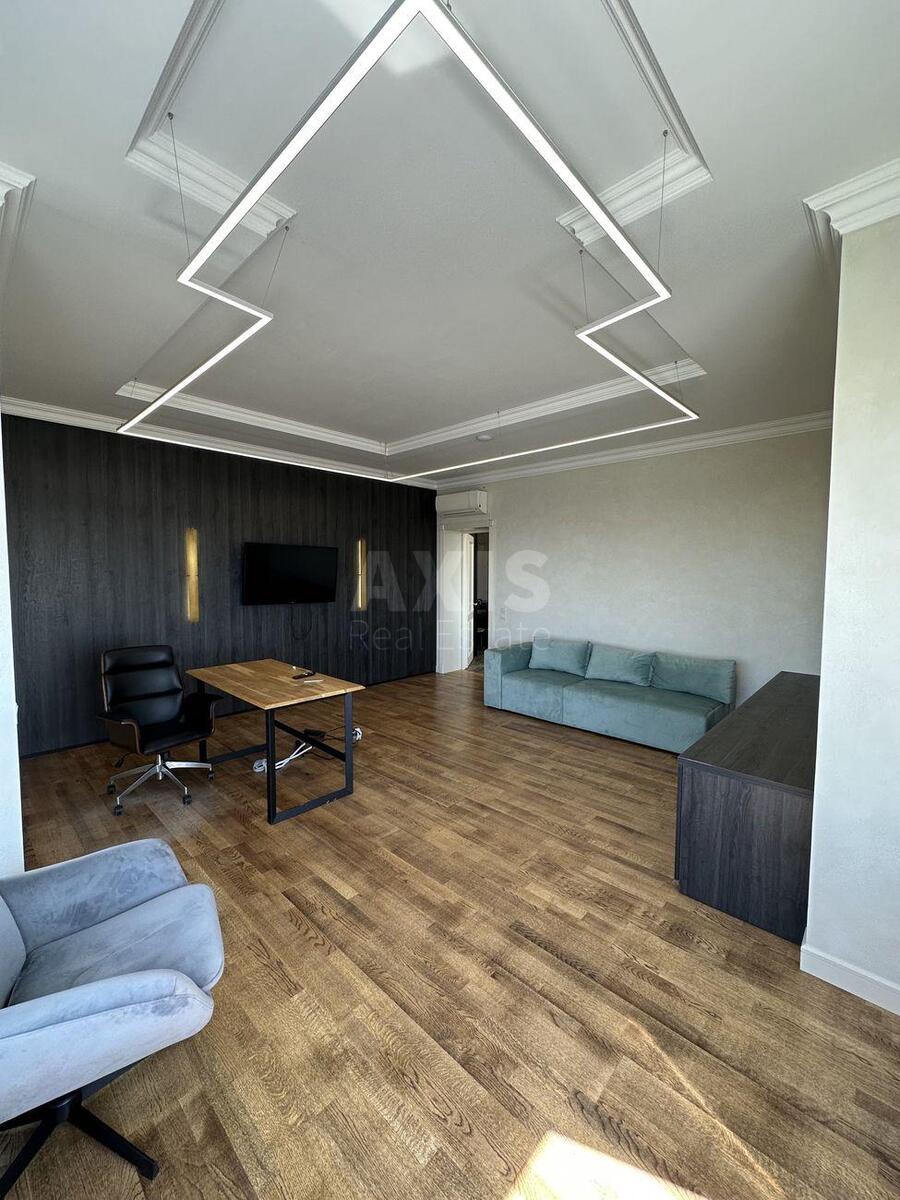 Office uzv. Klovs'kyj 7, 170m24