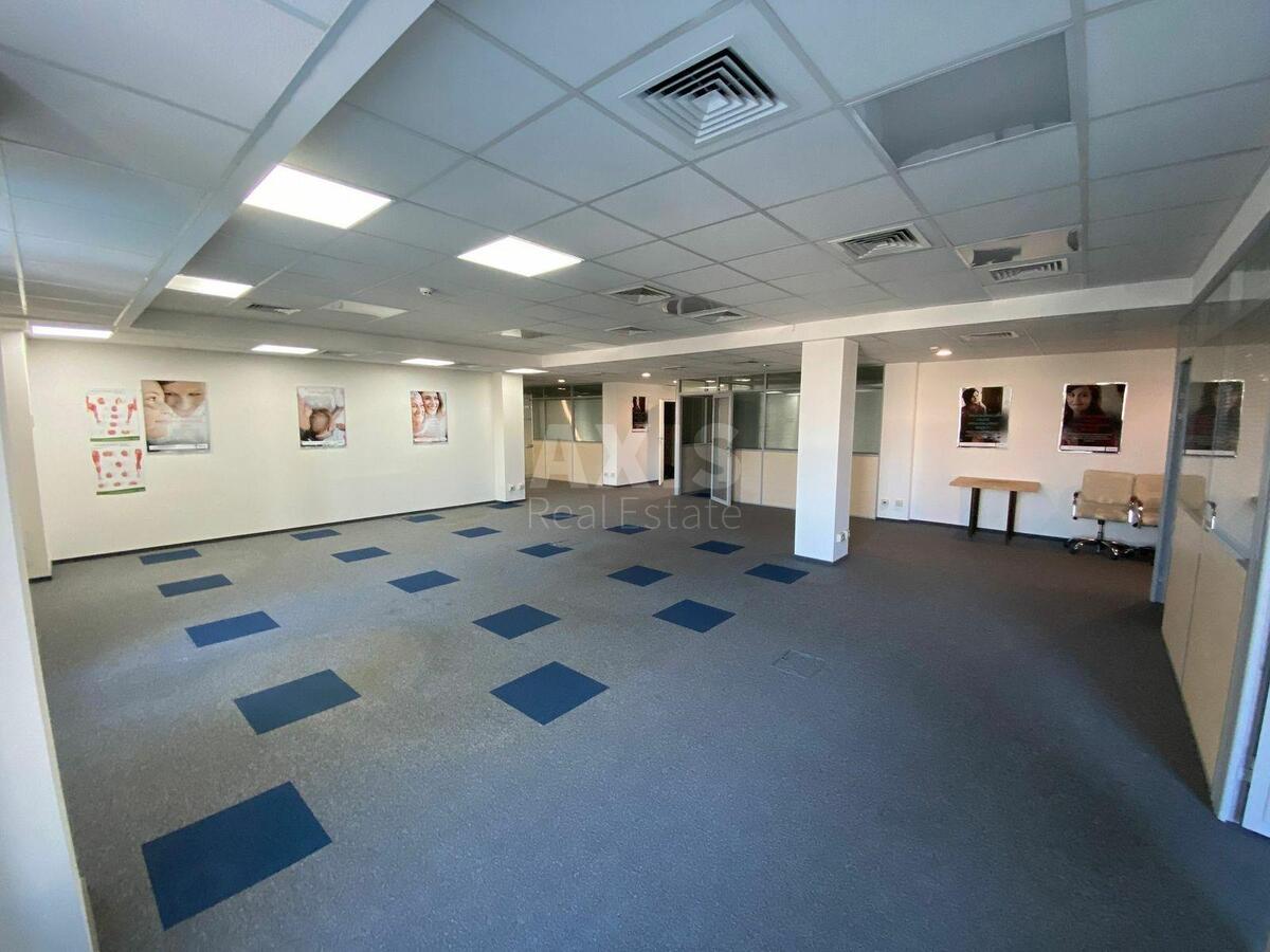 Office vul. Degtjarivs'ka 27Т, 700m210