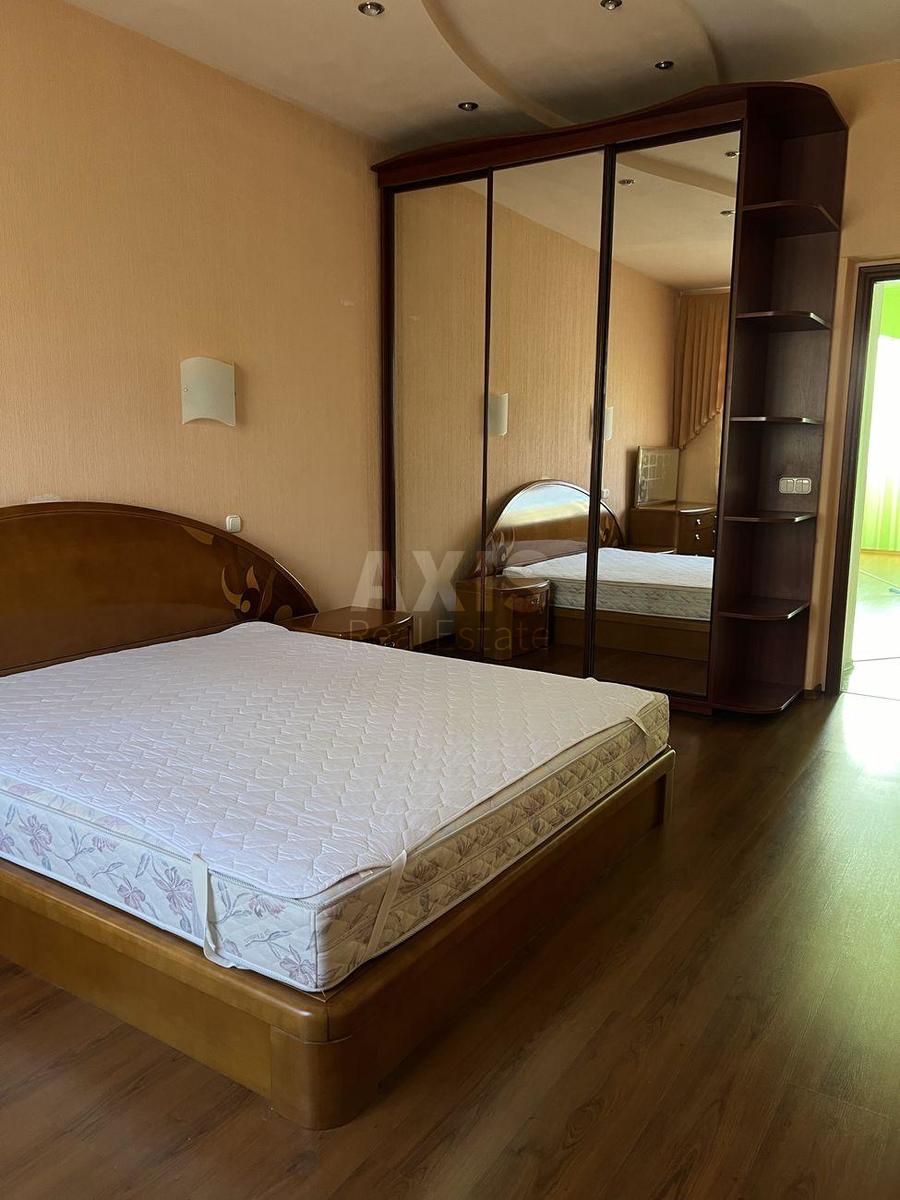 2k apartment vul. Volodymyra Sal's'kogo 512