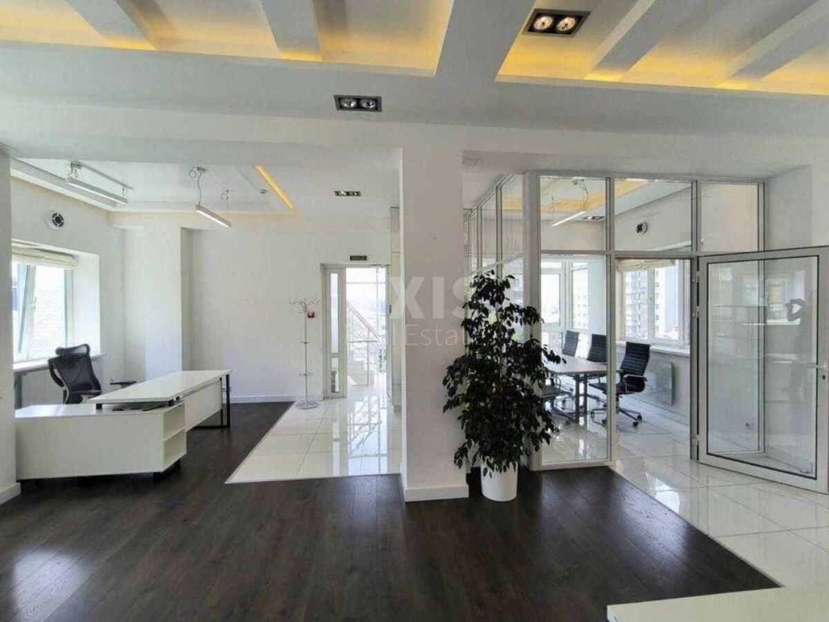Office vul. Barbjusa Anri 5А, 96m2604874