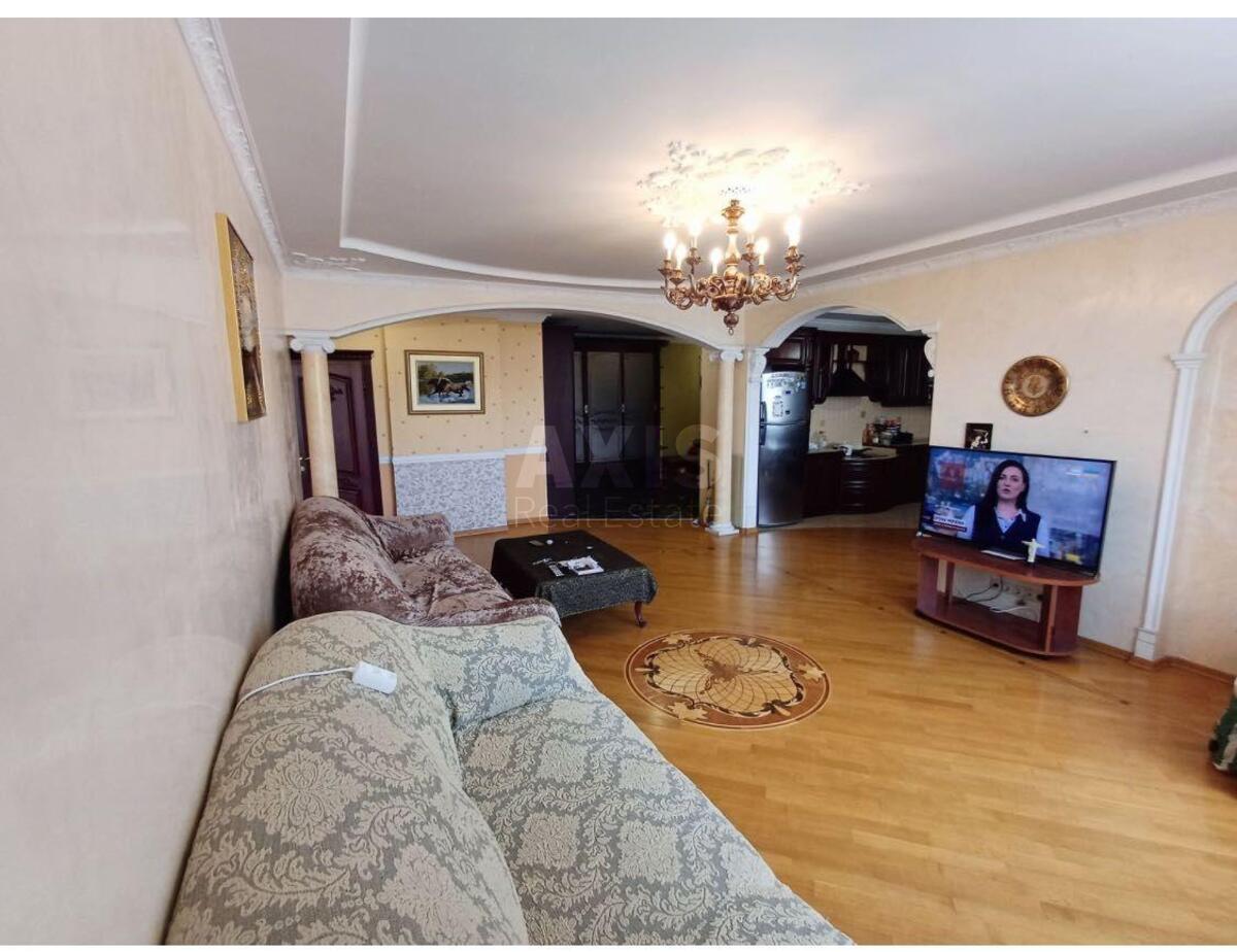 3k apartment pr-t Bazhana Mykoly 1М1