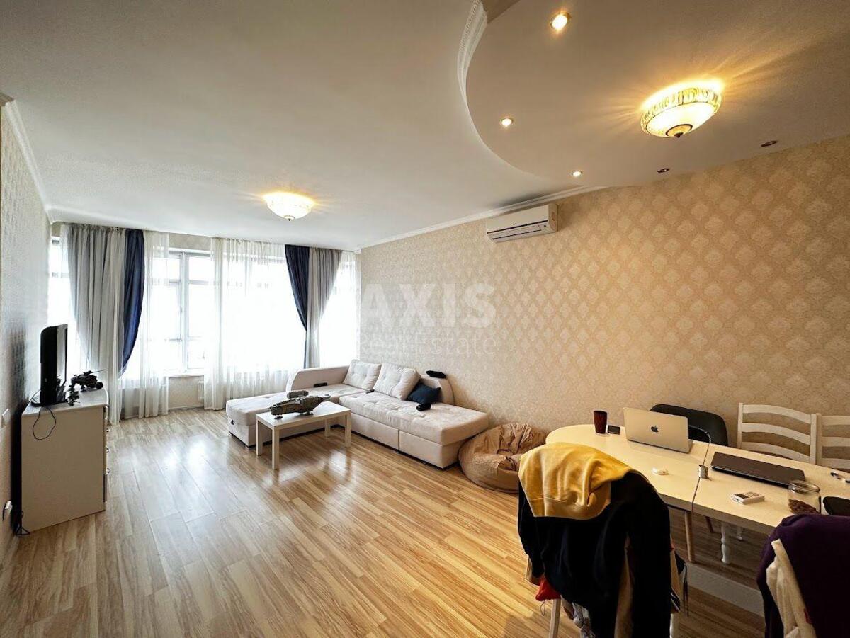 2k apartment uzv. Klovs'kyj 72