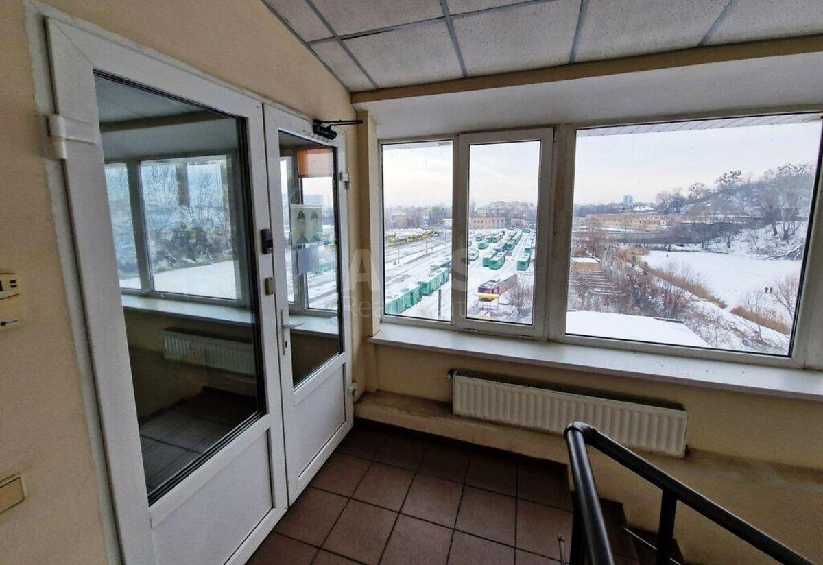 Office vul. Syrec'ka 25, 284m25