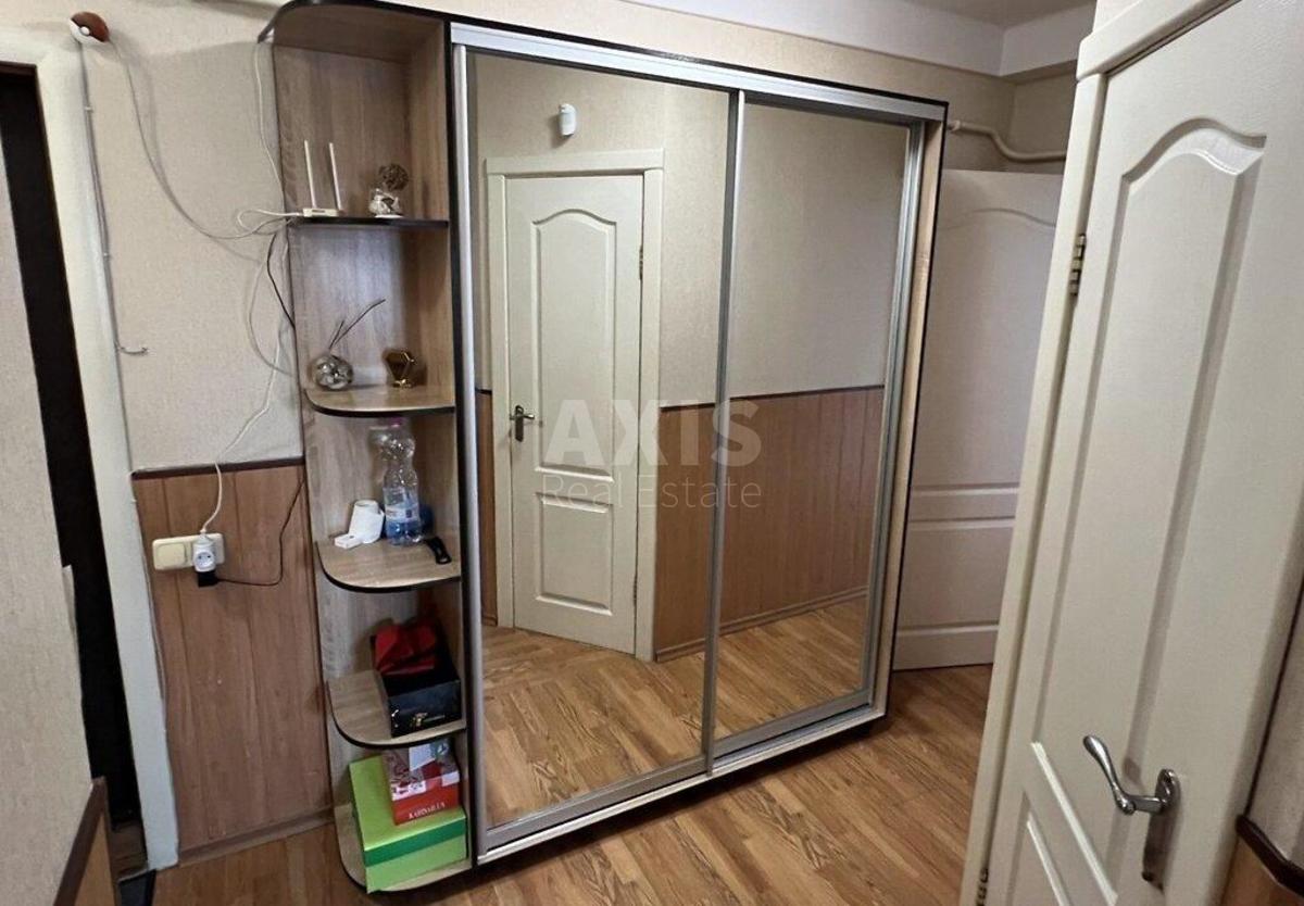 1k apartment vul. Serafymovycha 7А2