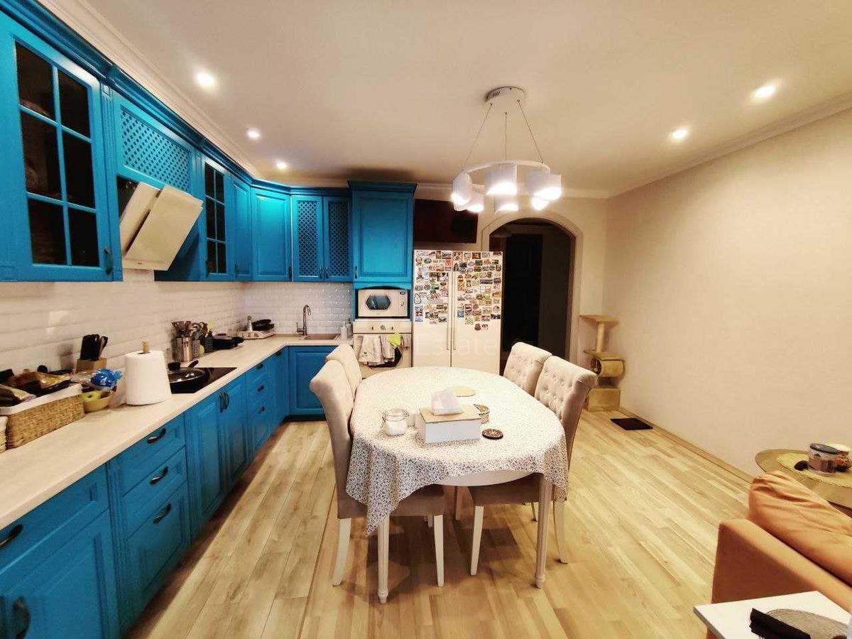 3k apartment vul. Turgenjevs'ka 42/44