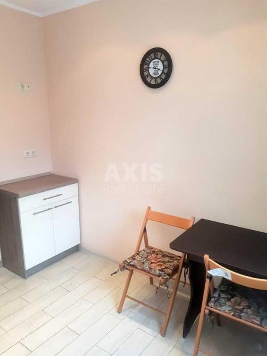 1k apartment pr-t Glushkova Akademika 23599531