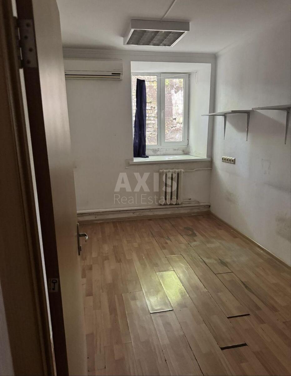 Office prov. Ryl's'kyj 3, 70m25