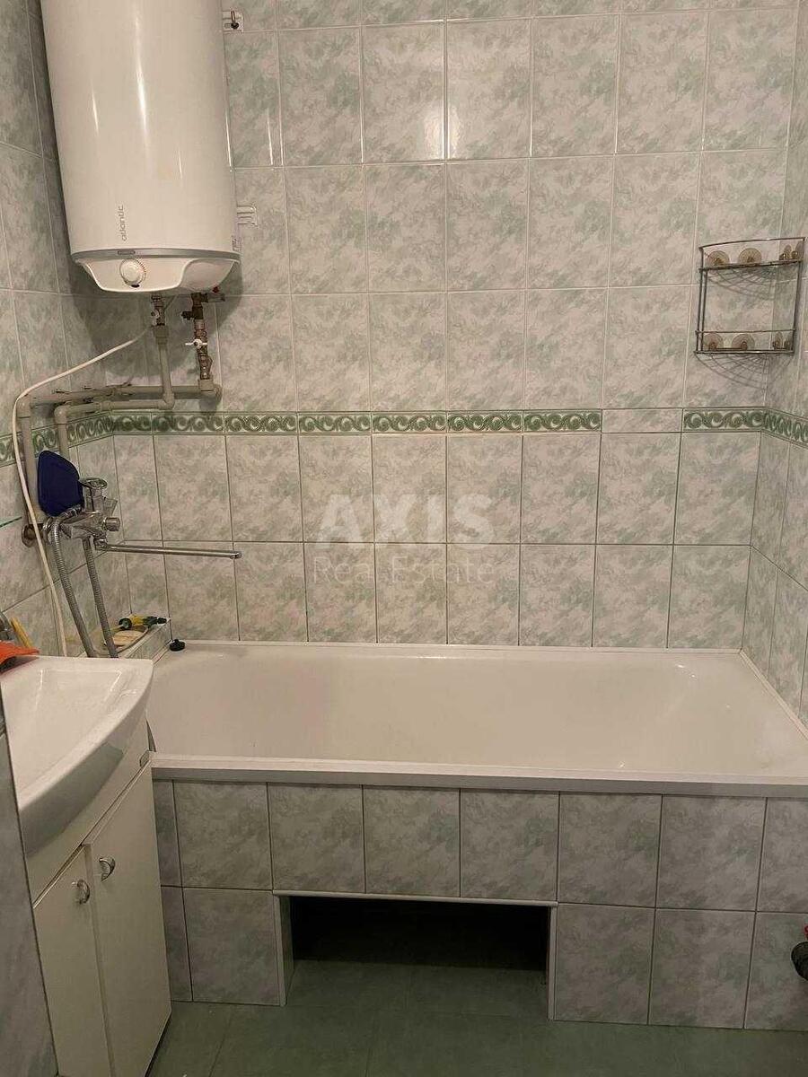 1k apartment vul. Vyshnjakivs'ka 5Б6